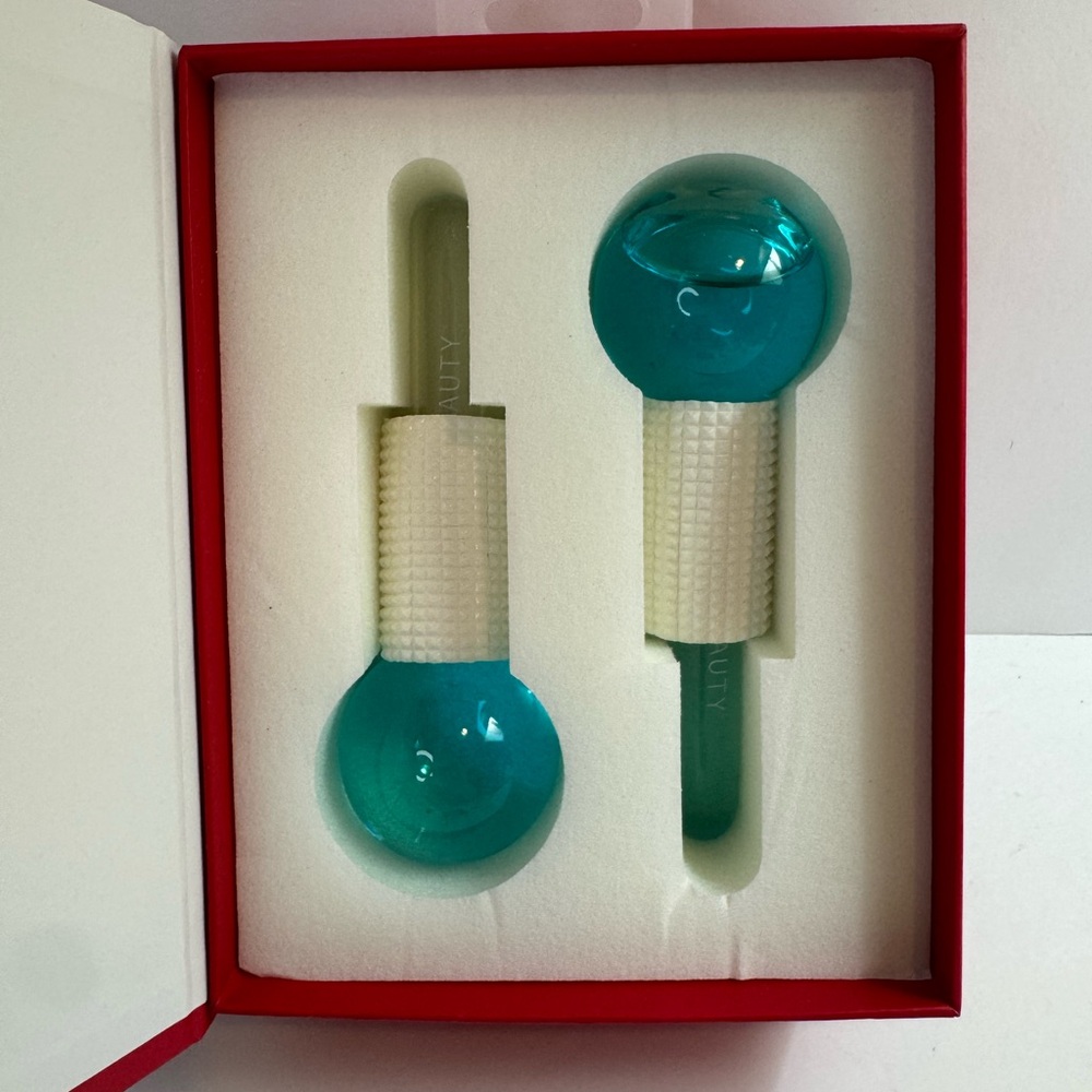 Plum Beauty Blue Glass Cooling Facial Globes - Picture 4 of 4